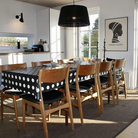 Geschmackvolles-ferienhaus-mit-hochwertiger-einrichtung Holiday home Skovmose