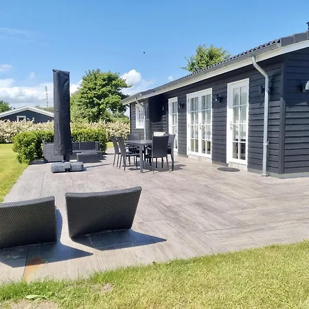 Geschmackvolles-ferienhaus-mit-hochwertiger-einrichtung Holiday home