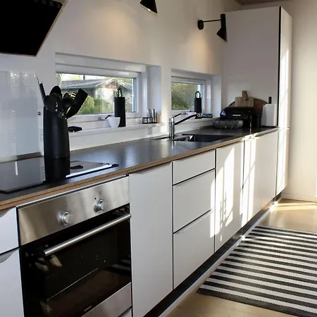 Holiday home Geschmackvolles-ferienhaus-mit-hochwertiger-einrichtung